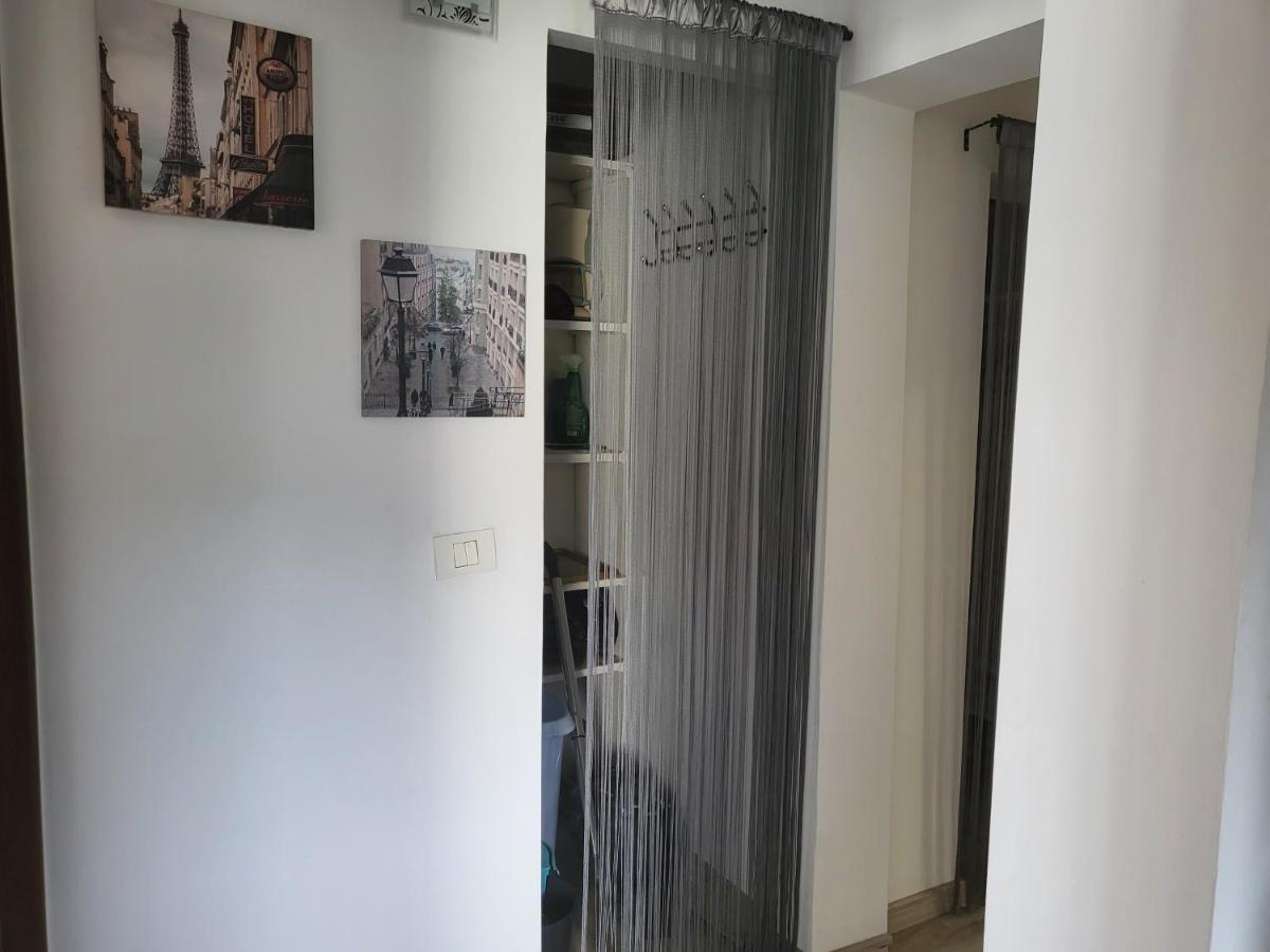 Apartament Cu 3 Camere Chiar In Inima Capitalei Bucureşti Exterior foto